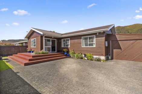 Photo of property in 2/19 Godley Street, Waterloo, Lower Hutt, 5011