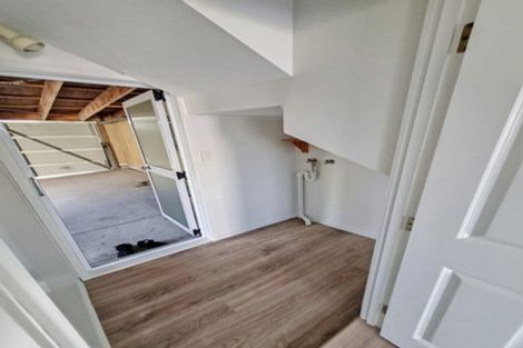 Photo of property in 112a Tiroroa Avenue, Te Atatu South, Auckland, 0610