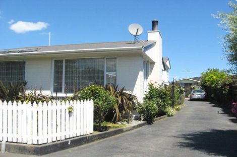 Photo of property in 33 Barnes Road, Redwood, Christchurch, 8051
