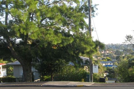 Photo of property in 18 Chivalry Road, Glenfield, Auckland, 0629