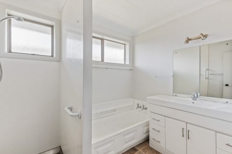 Photo of property in 26 Dillon Drive, Bell Block, New Plymouth, 4312