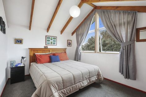 Photo of property in 10/25a Beach Road, Te Atatu Peninsula, Auckland, 0610