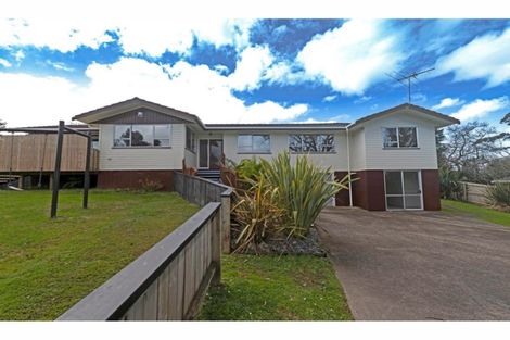 Photo of property in 1 Shale Avenue, Massey, Auckland, 0614