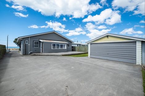 Photo of property in 6 Clifton Road, Haumoana, 4102