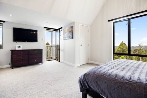 Photo of property in 136 Mountain Road, Henderson Valley, Auckland, 0612