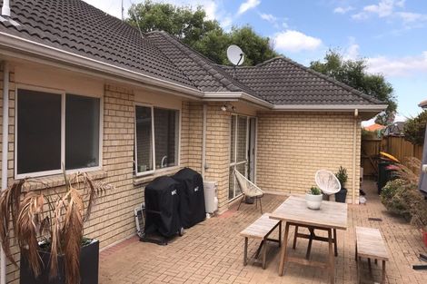 Photo of property in 1 Monash Place, Flat Bush, Auckland, 2016