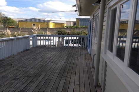 Photo of property in 1072 Great North Road, Point Chevalier, Auckland, 1022