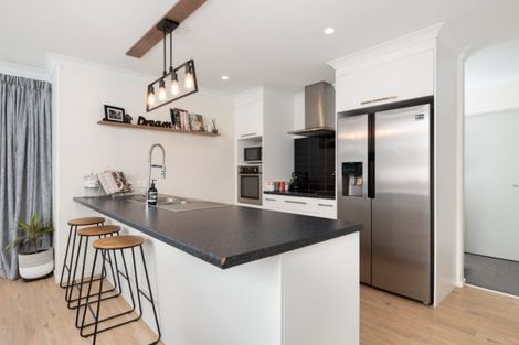 Photo of property in 80 Awataha Crescent, Pyes Pa, Tauranga, 3110