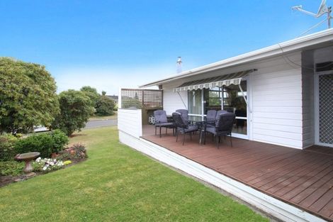 Photo of property in 9 Rameses Place, Pomare, Rotorua, 3015