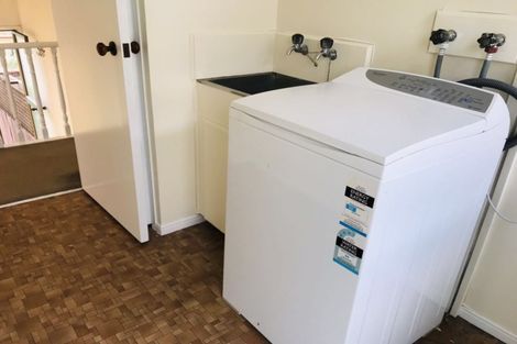 Photo of property in 7 Kallista Place, Browns Bay, Auckland, 0630