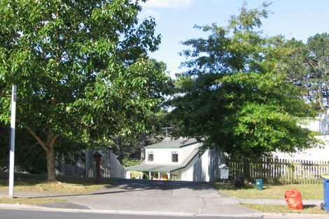 Photo of property in 2/87 Unsworth Drive, Unsworth Heights, Auckland, 0632