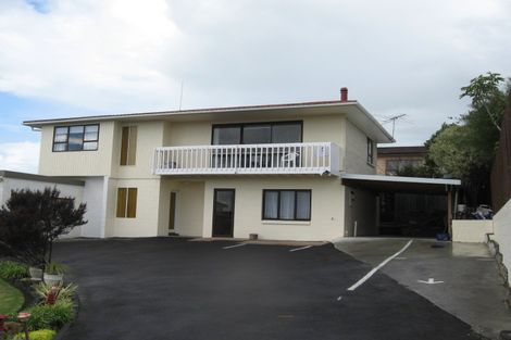 Photo of property in 2/21 Cromdale Avenue, Highland Park, Auckland, 2010