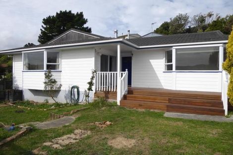 Photo of property in 8 Buccaneer Place, Grenada Village, Wellington, 6037