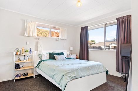 Photo of property in 46 Doment Crescent, Orewa, 0931