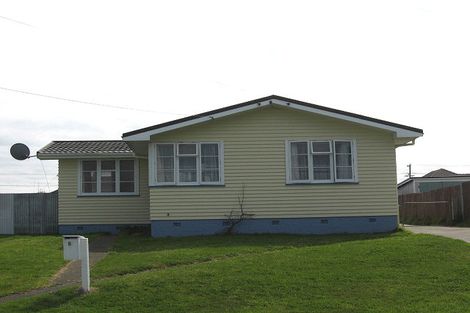 Photo of property in 59 Matipo Street, Castlecliff, Whanganui, 4501