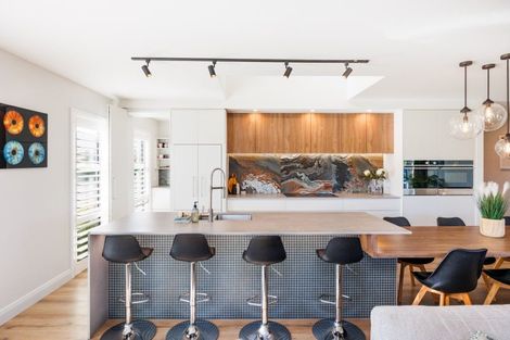 Photo of property in 9 Paterson Lane, Kelvin Grove, Palmerston North, 4470