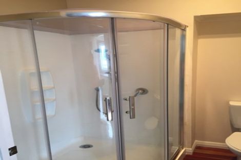 Photo of property in 3 Pleasant Road, Glen Eden, Auckland, 0602