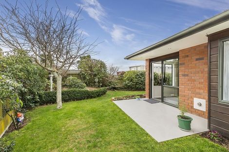 Photo of property in 6 Gee Street, Tawa, Wellington, 5028