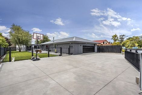 Photo of property in 4 Waikuku Beach Road, Waikuku Beach, 7473