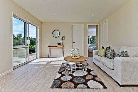 Photo of property in 28 Spyglass Street, Red Beach, 0932