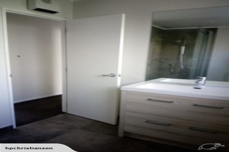 Photo of property in 1/73 Rosedale Road, Pinehill, Auckland, 0632