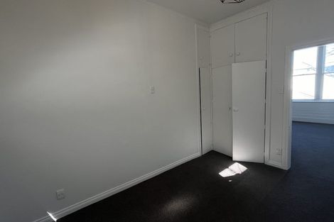 Photo of property in 8 Doctors Common, Mount Victoria, Wellington, 6011