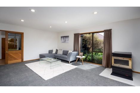 Photo of property in 51 Westgrove Avenue, Avonhead, Christchurch, 8042