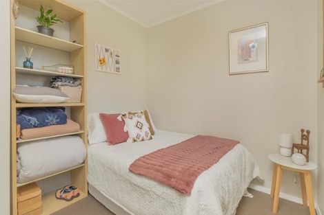 Photo of property in 51 Handyside Street, Tawa, Wellington, 5028