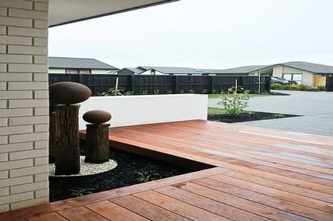 Photo of property in 6 Earl Way, Amberley, 7410