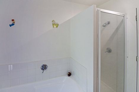 Photo of property in 15a Waru Street, Khandallah, Wellington, 6035