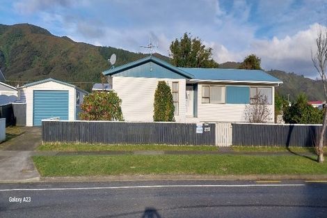 Photo of property in 278 Wellington Road, Wainuiomata, Lower Hutt, 5014
