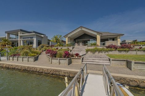 Photo of property in 30 Hei Esplanade, Whitianga, 3510