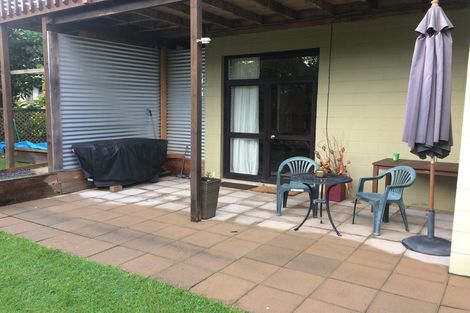 Photo of property in 11 Sheffield Place, Botany Downs, Auckland, 2010