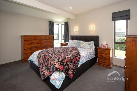 Photo of property in 6 Grove Place, Rangiora, 7400
