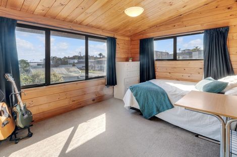 Photo of property in 3 Hattaway Avenue, Bucklands Beach, Auckland, 2012