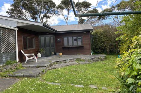 Photo of property in 5 Colorado Grove, Brooklyn, Wellington, 6021