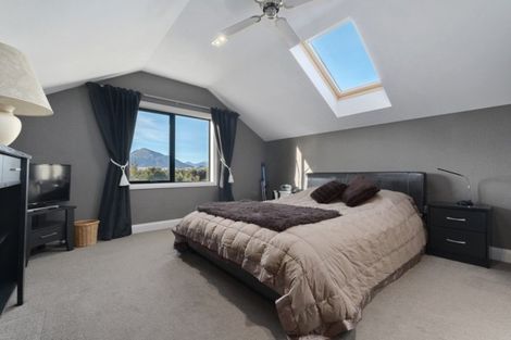 Photo of property in 980 Aubrey Road, Albert Town, Wanaka, 9305