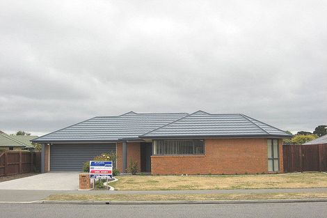 Photo of property in 10 Broadhaven Avenue, Parklands, Christchurch, 8083