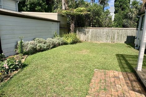 Photo of property in 1/26 Queens Parade, Devonport, Auckland, 0624