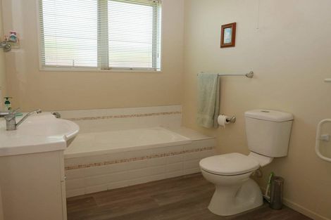 Photo of property in 5 Richard Seddon Drive, Northwood, Christchurch, 8051