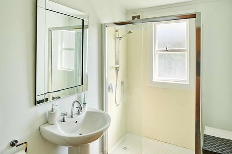 Photo of property in 44 Mortimer Terrace, Aro Valley, Wellington, 6021