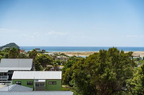 Photo of property in 2 Cullen Street, Mangawhai Heads, Mangawhai, 0505