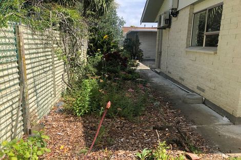 Photo of property in 1 Bambery Court, Palmerston North, 4414