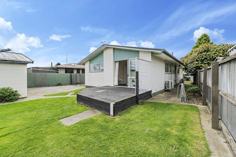 Photo of property in 27 Skerten Avenue, Hornby, Christchurch, 8042