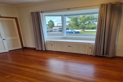 Photo of property in 22 Niccol Avenue, Narrow Neck, Auckland, 0624