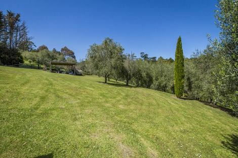 Photo of property in 102 Wright Road, Dairy Flat, 0794