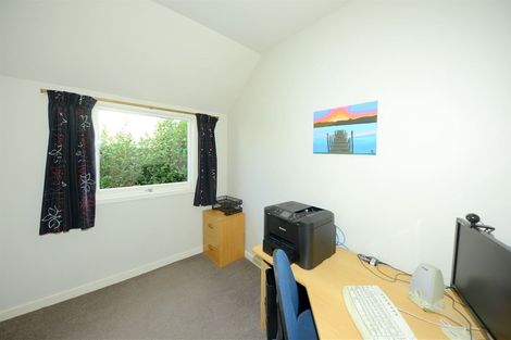 Photo of property in 31 Colina Street, Avonhead, Christchurch, 8042