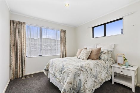 Photo of property in 2 Erskine Close, Island Bay, Wellington, 6023