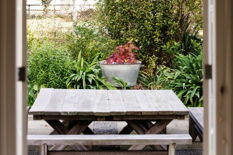 Photo of property in 20 Homestead Lane, Fitzherbert, Palmerston North, 4471