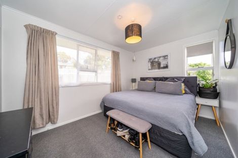 Photo of property in 51 Blueberry Grove, Timberlea, Upper Hutt, 5018